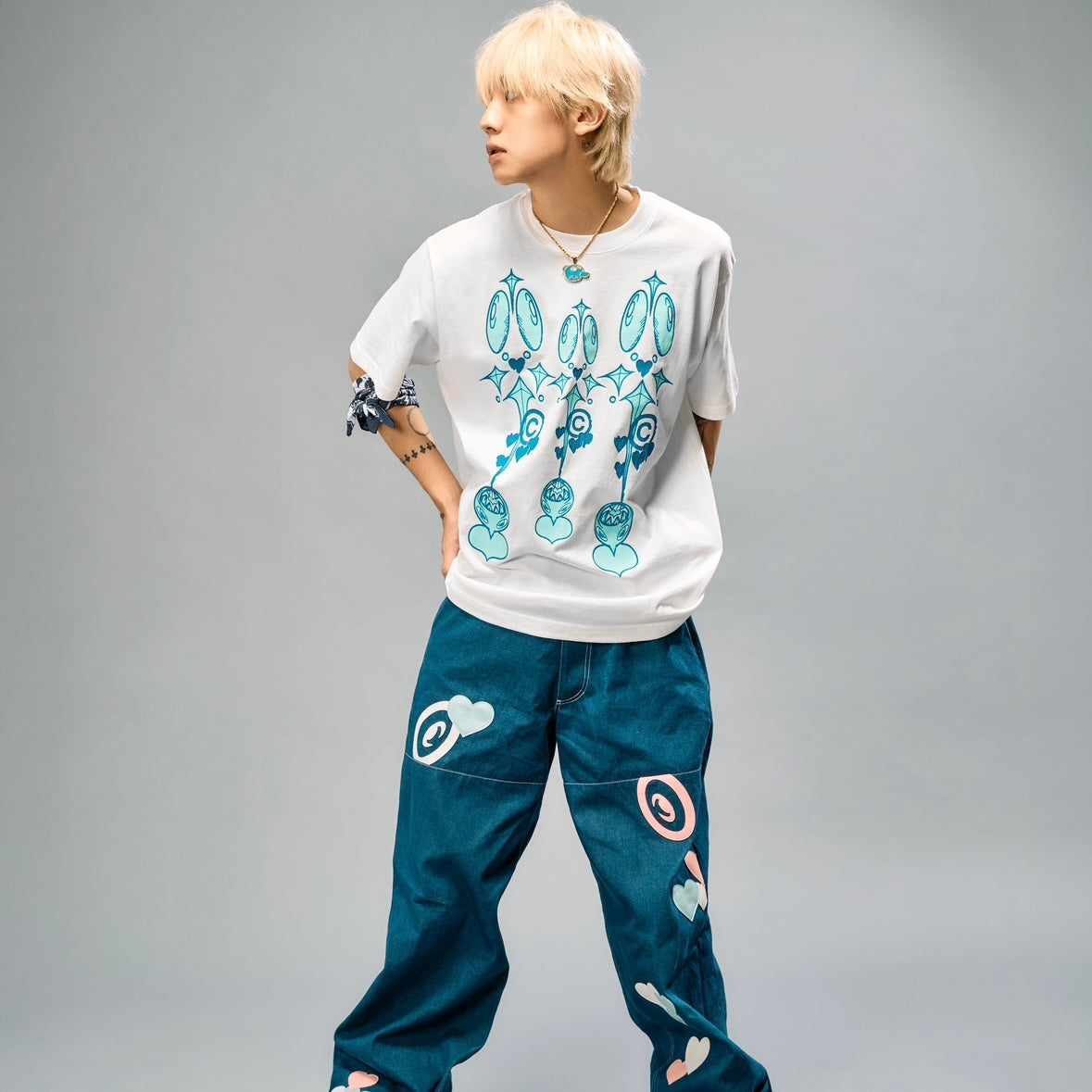 GILA GILA TEE / White