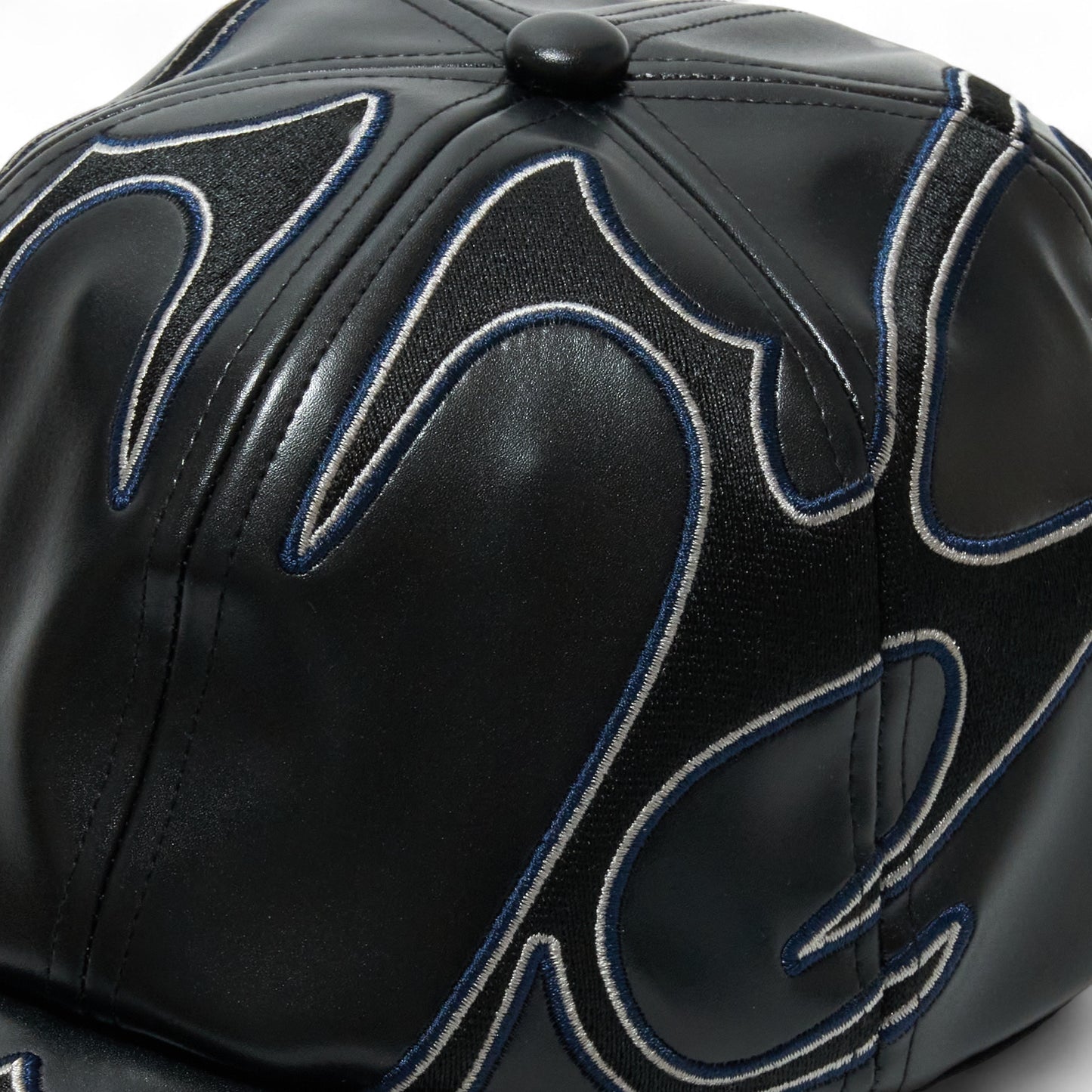 eNrOll Leather CAP / Black